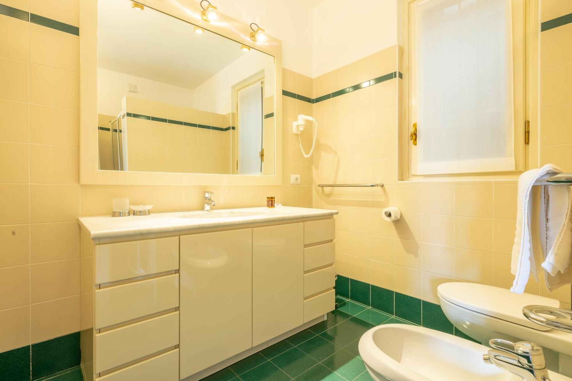 Albergo Villa Edy Tremezzo Bagian luar foto