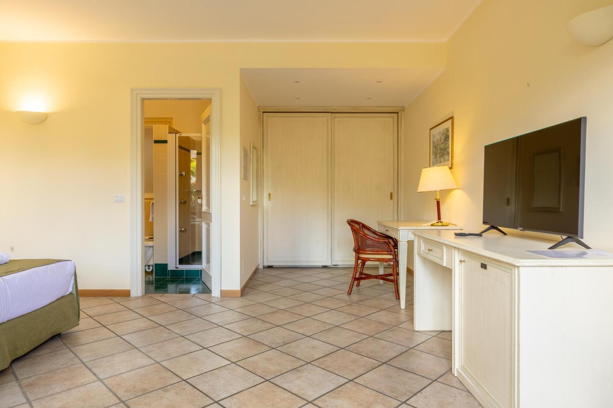 Albergo Villa Edy Tremezzo Bagian luar foto
